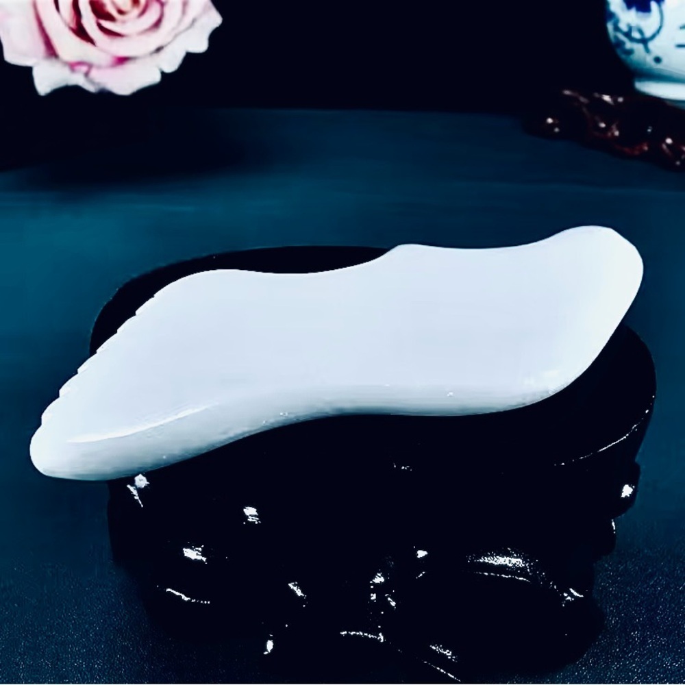 GUA SHA | Facial Massage Tool | Genuine White Jade Stone - Picture 7 of 11